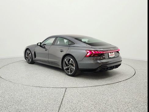 Used 2022 Audi RS e-tron GT image 7