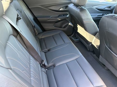 Used 2025 Buick Envista Preferred FWD image 11