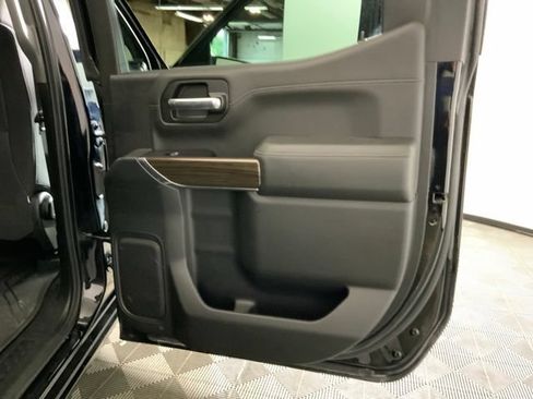 Used 2019 Chevrolet Silverado 1500 RST AWD/4WD image 30
