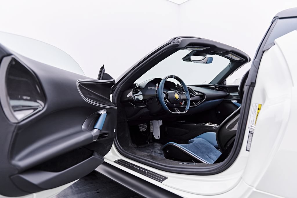 Used 2022 Ferrari SF90 Spider AWD/4WD image 43