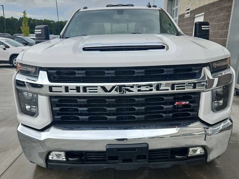 Used 2022 Chevrolet Silverado 2500 LT w/ Convenience Package AWD/4WD image 1