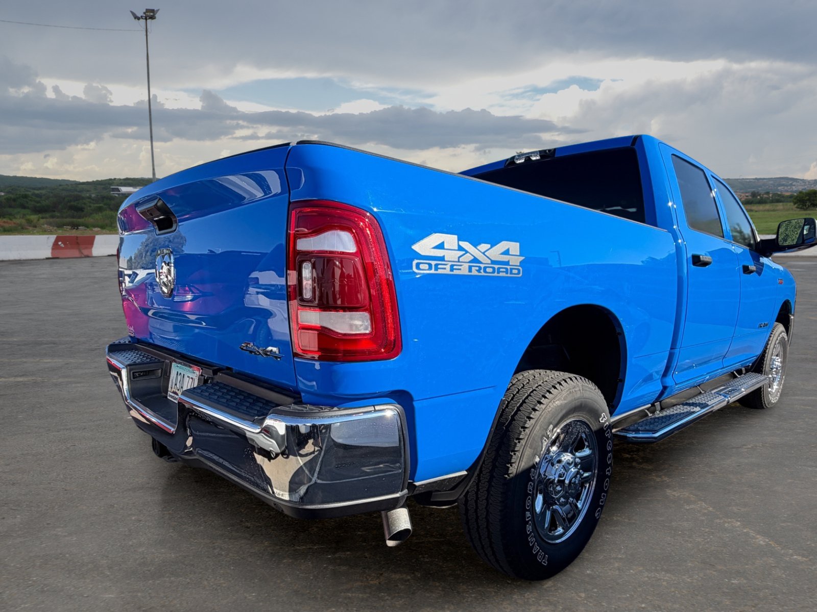 Used 2022 RAM 2500 Tradesman w/ Towing Technology Group AWD/4WD image 3