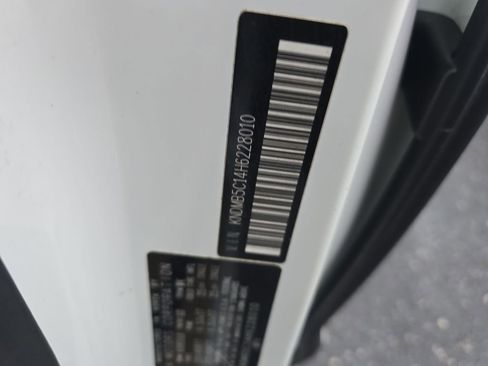 Used 2017 Kia Sedona LX image 14