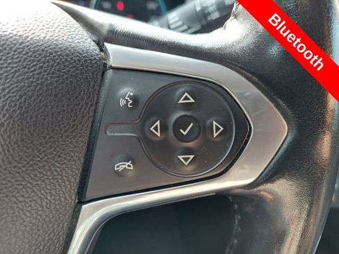 Used 2020 Chevrolet Traverse LT FWD image 28