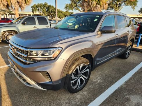 Used 2023 Volkswagen Atlas SEL AWD/4WD image 3
