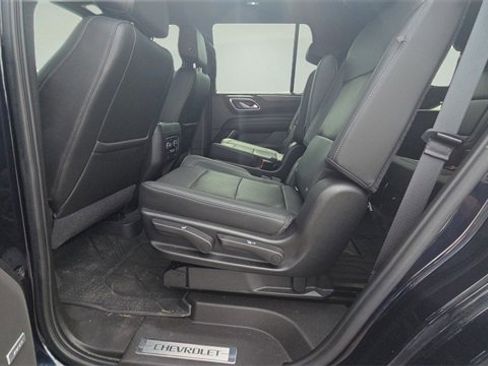 Used 2021 Chevrolet Tahoe LT w/ LT Signature Package image 11