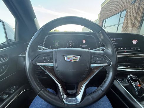 Used 2022 Cadillac Escalade Sport Platinum AWD/4WD image 13
