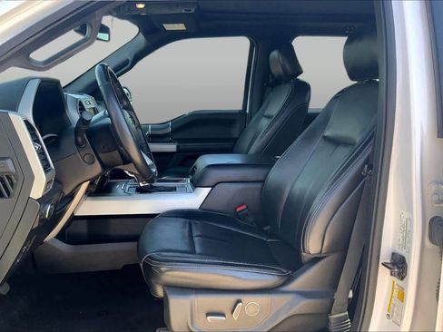 Used 2018 Ford F150 Lariat w/ Equipment Group 502A Luxury AWD/4WD image 8