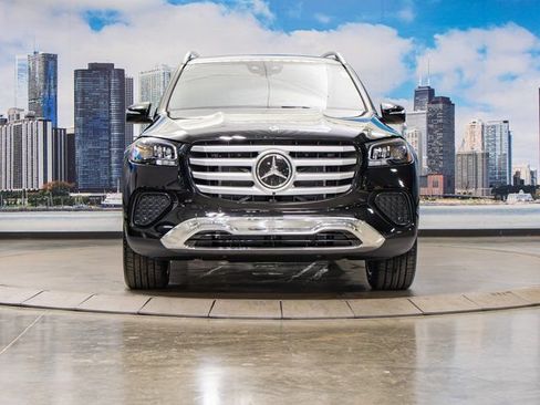 Used 2026 Mercedes-Benz GLS 450 4MATIC image 3