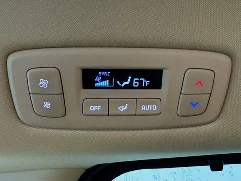 Certified 2024 Kia Carnival EX image 25