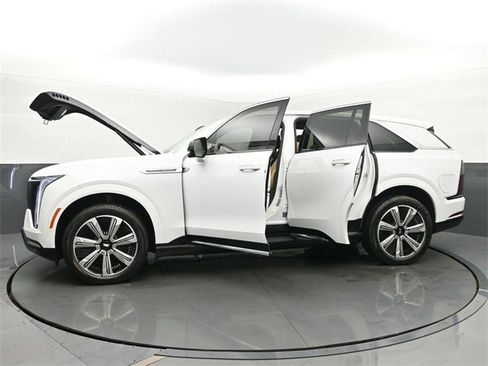 New 2025 Cadillac Escalade IQ Luxury 2 image 57