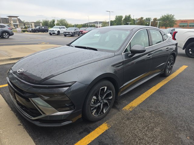 Used 2025 Hyundai Sonata SEL FWD image 3