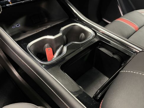 Used 2024 Chevrolet Traverse RS image 15