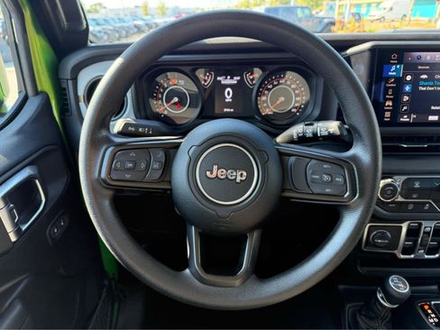 Used 2025 Jeep Wrangler Sport image 15