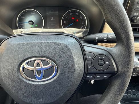 Used 2019 Toyota RAV4 LE w/ Carpet Mat Package AWD/4WD image 26