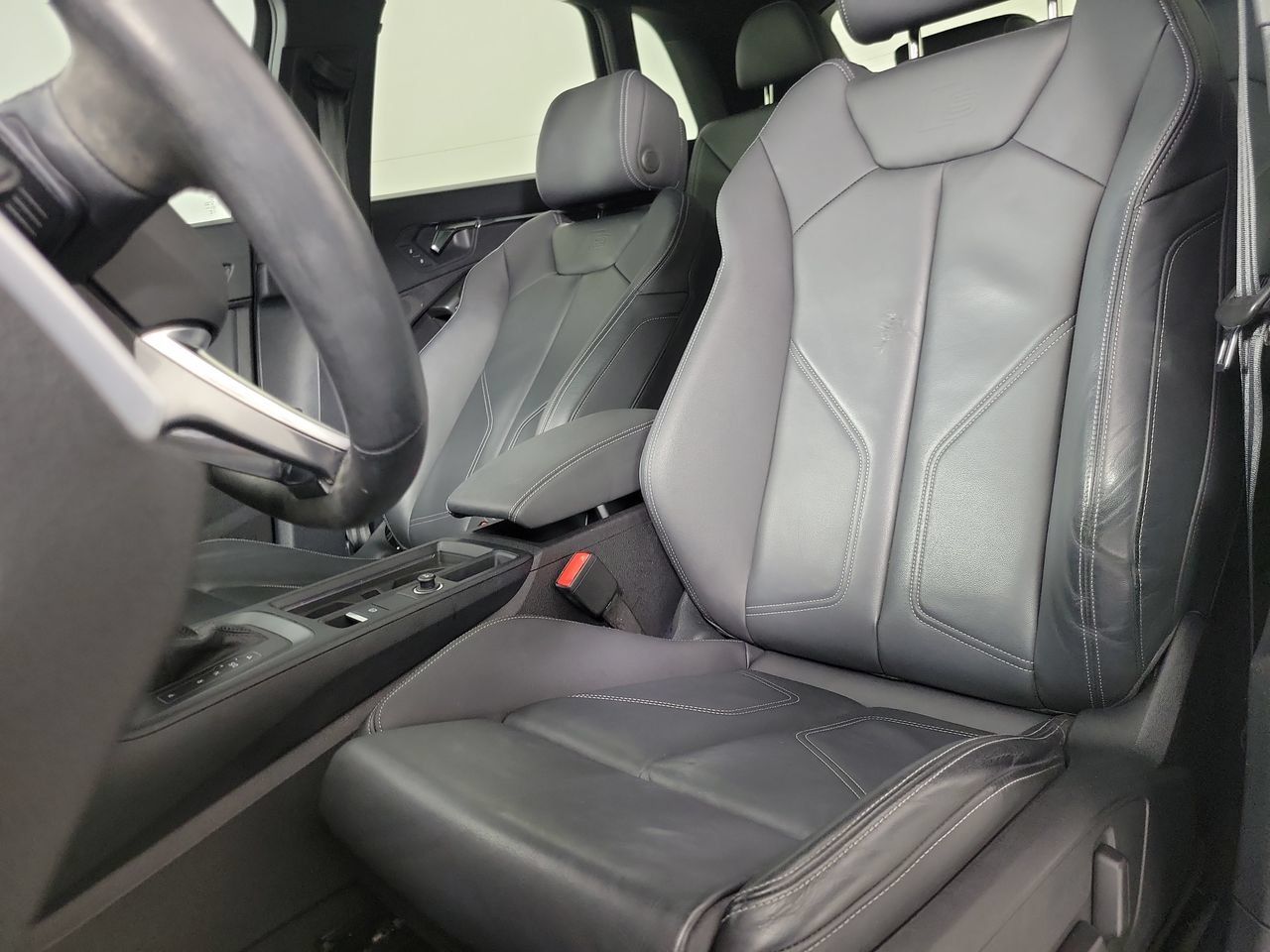 Used 2023 Audi Q3 2.0T Premium w/ Black Optic Sport Package AWD/4WD image 27