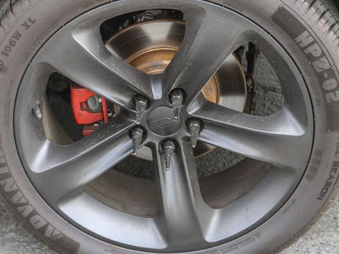 Used 2010 Dodge Challenger SE RWD image 11