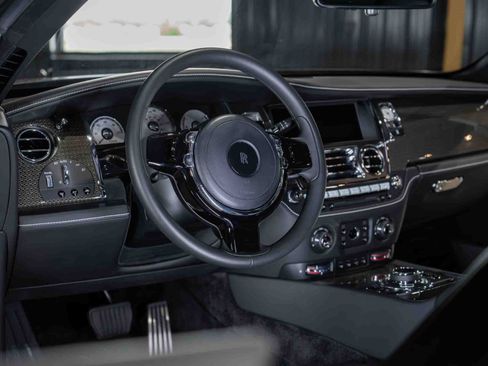 Used 2020 Rolls-Royce Wraith RWD image 25
