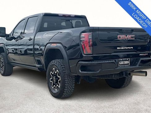 Used 2024 GMC Sierra 2500 AT4X image 16