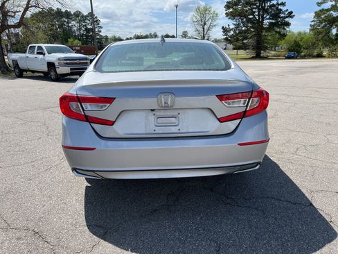 Used 2019 Honda Accord EX-L image 4