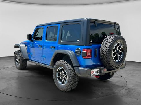 Used 2024 Jeep Wrangler Unlimited Rubicon w/ Technology Group AWD/4WD image 7