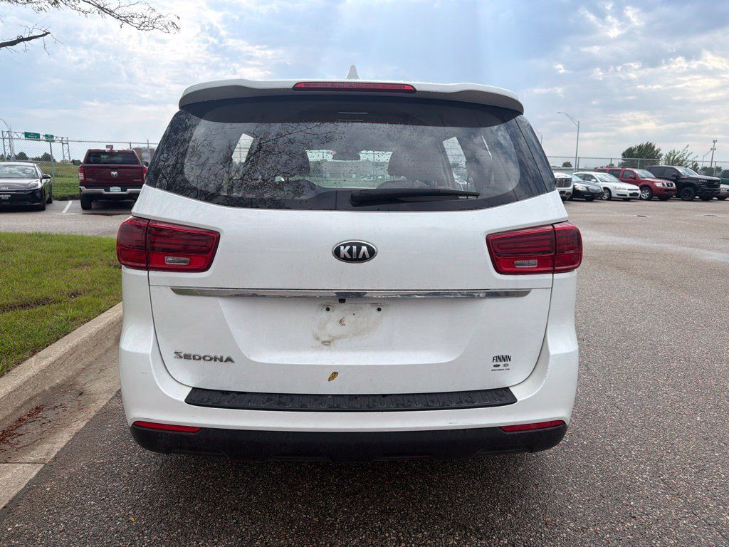 Used 2020 Kia Sedona L FWD image 5