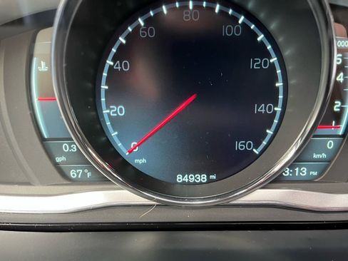 Used 2015 Volvo V60 T5 Platinum image 18