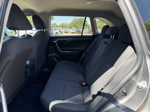 Used 2025 Toyota RAV4 LE AWD/4WD image 24