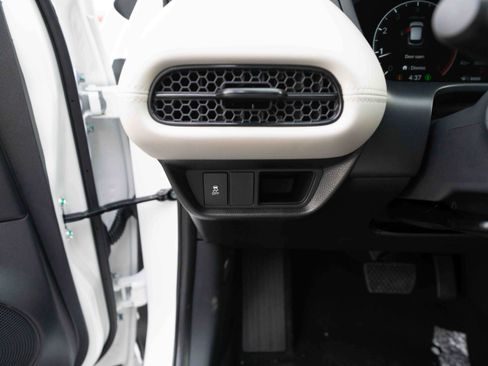 New 2026 Honda HR-V LX image 11