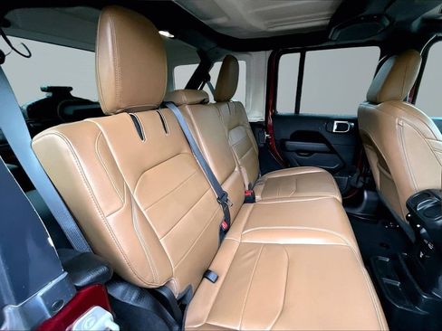 Used 2021 Jeep Wrangler Unlimited Sahara w/ Cold Weather Group AWD/4WD image 14