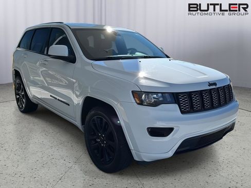 Used 2019 Jeep Grand Cherokee Altitude image 6