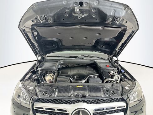 Used 2021 Mercedes-Benz GLS 450 4MATIC image 35