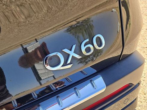Used 2023 INFINITI QX60 Luxe w/ Vision Package FWD image 12