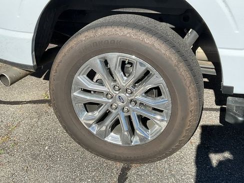 Used 2025 Ford F150 Lariat w/ Equipment Group 502A High image 10