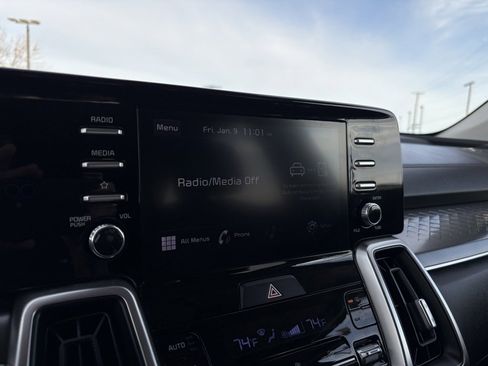 Used 2021 Kia Sorento S w/ Panoramic Sunroof Package image 17