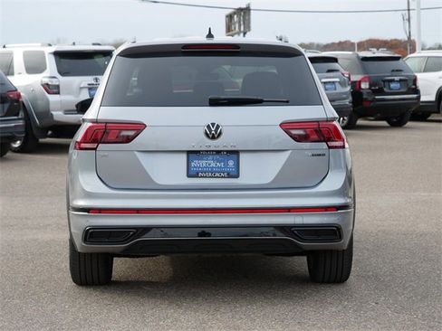 Certified 2024 Volkswagen Tiguan SE R-Line image 6