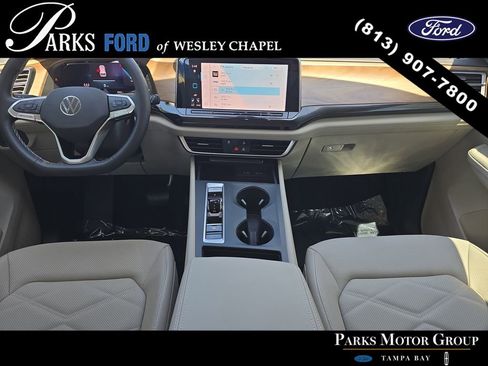 Used 2025 Volkswagen Atlas SE image 10