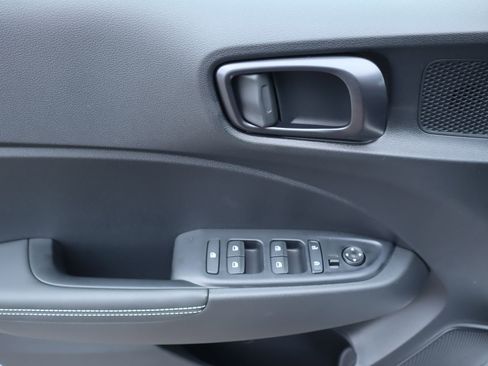 New 2026 Hyundai Venue SEL FWD image 18