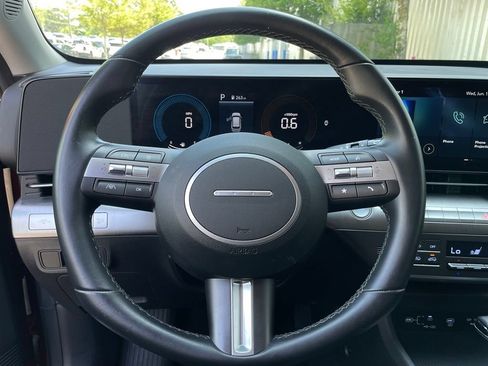 Used 2025 Hyundai Kona SEL FWD image 14
