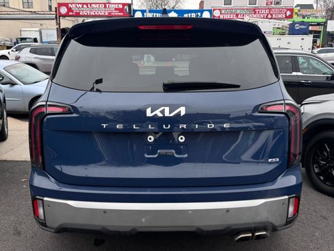 Used 2023 Kia Telluride EX image 5