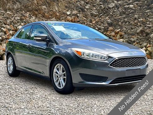 Used 2016 Ford Focus SE FWD image 10