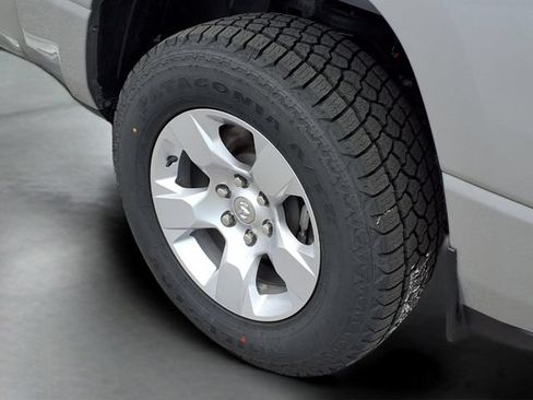Used 2024 RAM 1500 Big Horn AWD/4WD image 24
