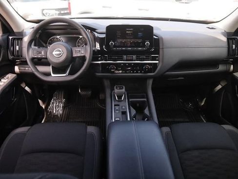 Certified 2025 Nissan Pathfinder SV w/ SV Premium Package FWD image 25