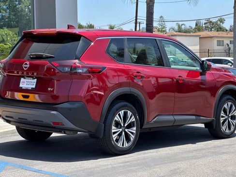 Used 2023 Nissan Rogue SV FWD image 5
