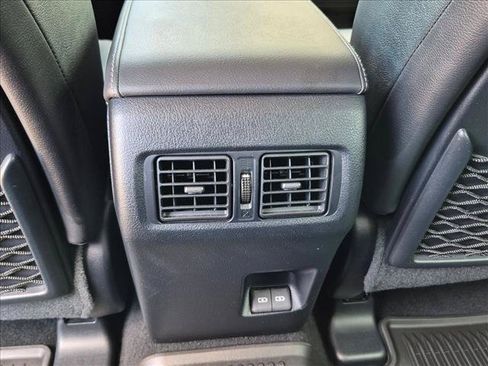 Used 2024 Toyota 4Runner Limited AWD/4WD image 17