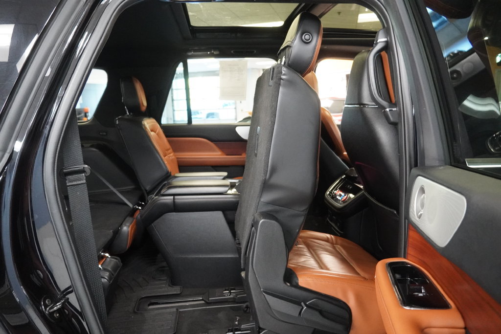 Used 2020 Lincoln Navigator L Reserve AWD/4WD image 37