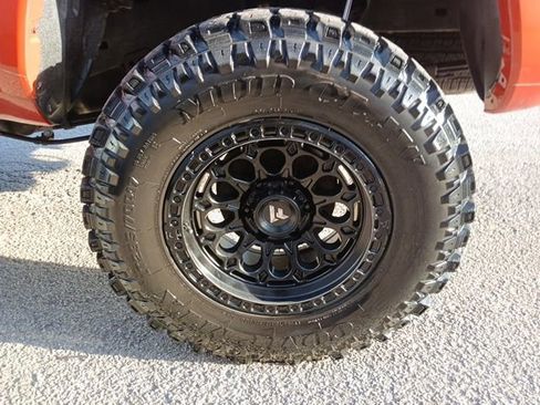 Used 2017 Toyota Tacoma TRD Sport image 59