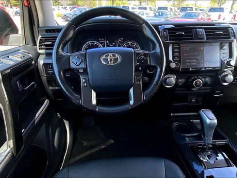 Used 2024 Toyota 4Runner TRD Off-Road Premium image 6