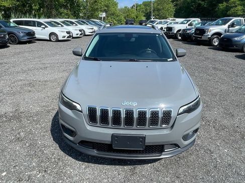 Used 2020 Jeep Cherokee Latitude Plus w/ Cold Weather Group AWD/4WD image 3