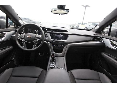 New 2026 Cadillac XT5 Sportv w/ LPO, Onyx Lite Package AWD/4WD image 9